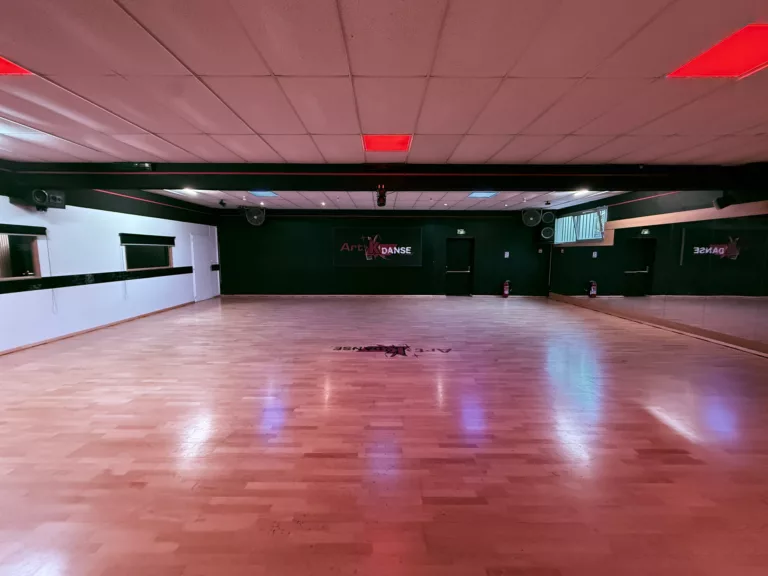 Salle-A-130m2-03