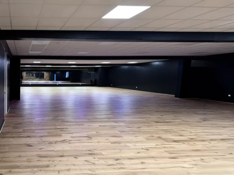 Salle-C-245m2